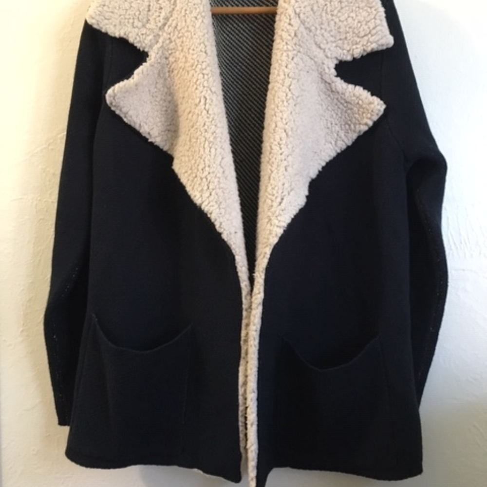 Rusty Womens Cliff Jackets - Picture 2 of 4